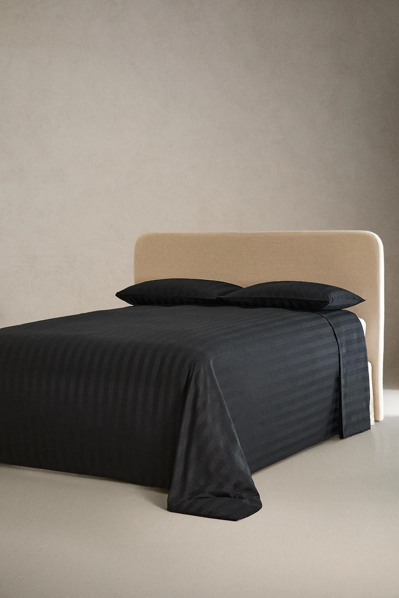 STRIPED SATEEN DUVET COVER (500 THREAD COUNT)