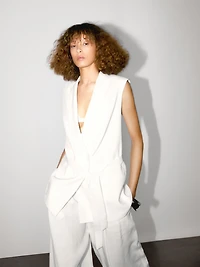 Linen blend waistcoat with tuxedo collar