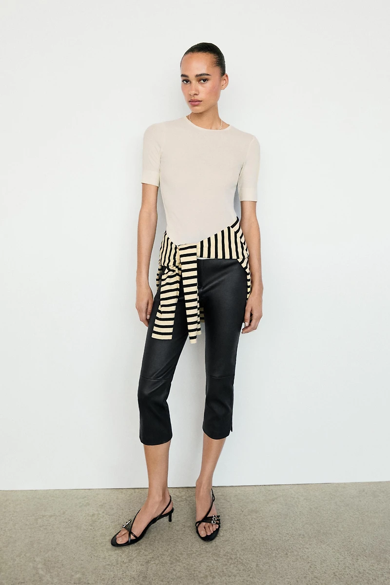 Pantalon capri en cuir