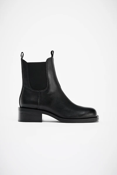 WATER REPELLENT LEATHER CHELSEA ANKLE BOOTS