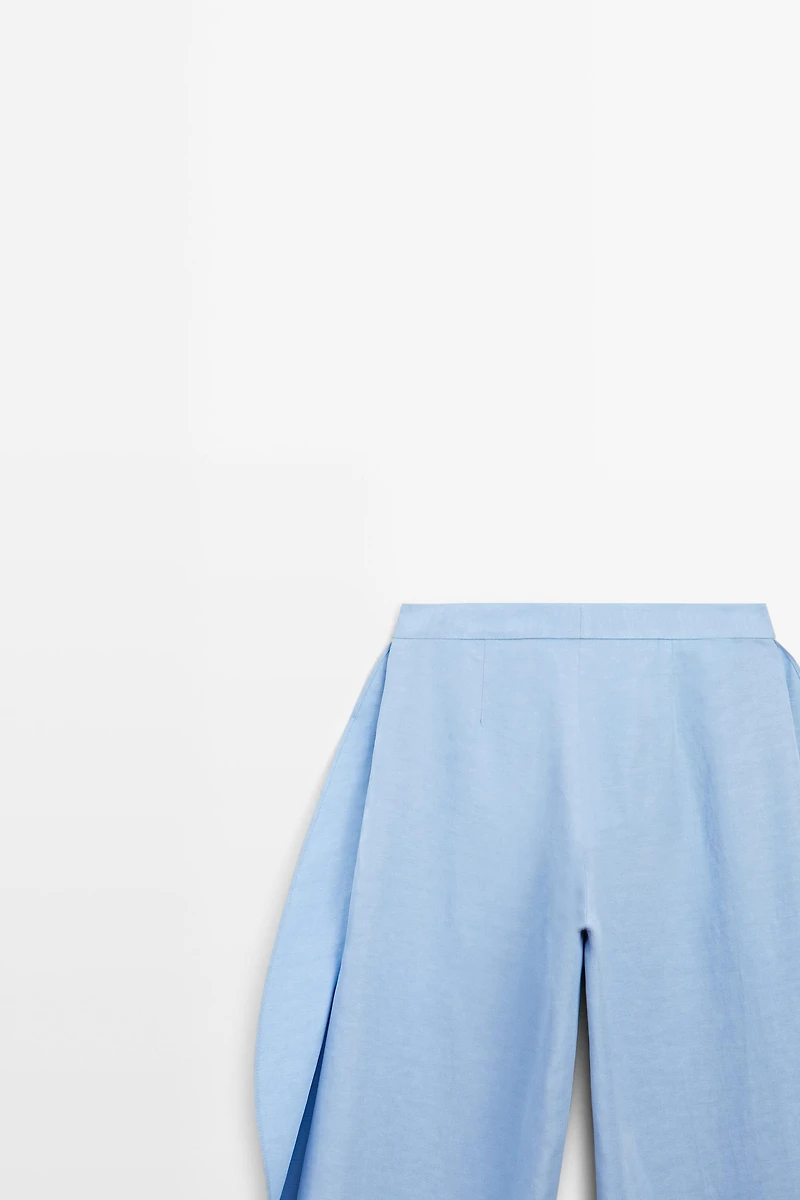 Voluminous flowing linen blend pants