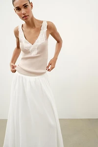 LACE RIBBED TOP