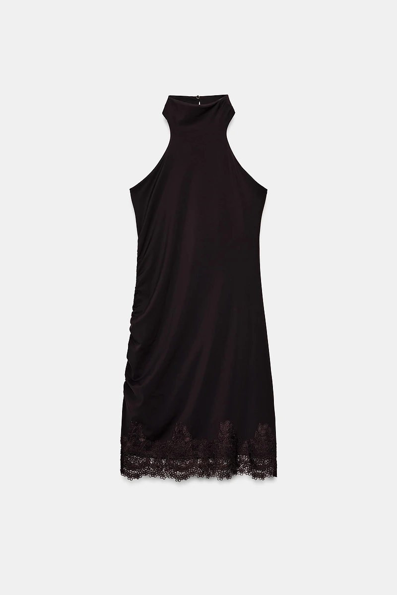 ROBE HALTER EN DENTELLE