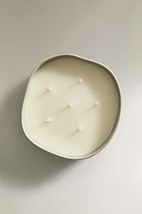 (590 g) BOUGIE PARFUMÉE FLEUR DE NOVEMBRE