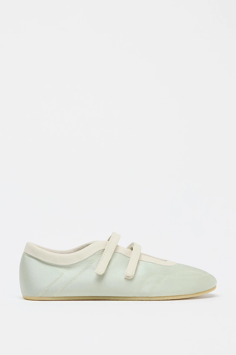 SATIN EFFECT STITCHED BALLET FLATS