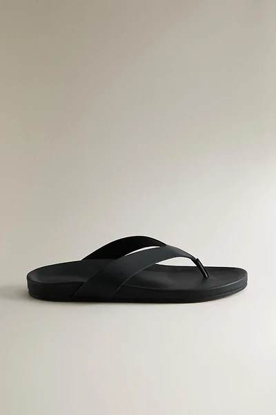 LEATHER THONG SANDALS