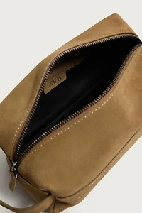 LEATHER TOILETRY BAG