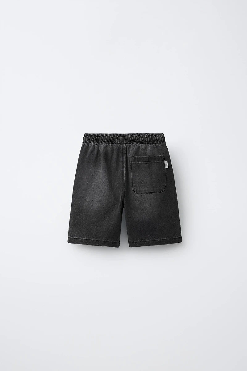 LOOSE FIT DENIM SHORTS