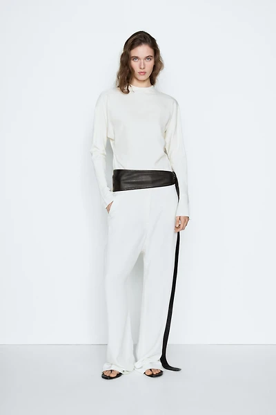 Long sleeve top with back detail