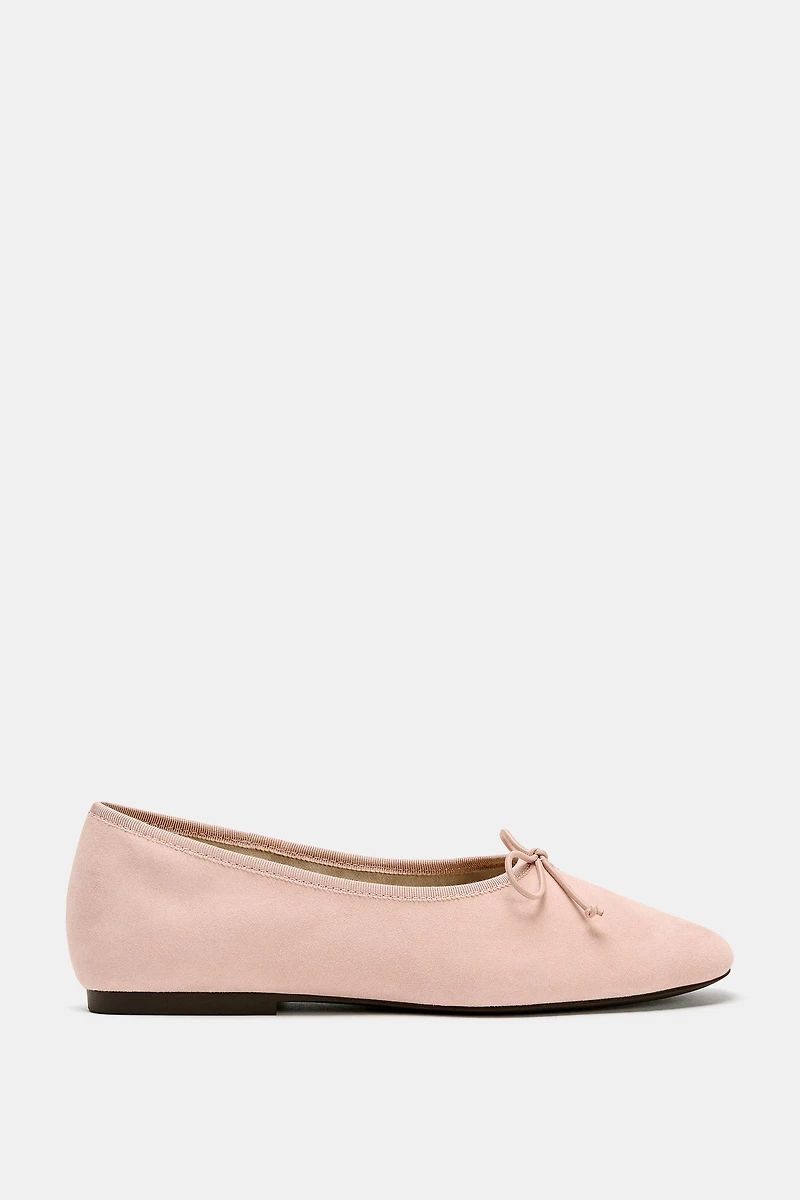 BALLERINES EN DAIM AVEC NŒUD