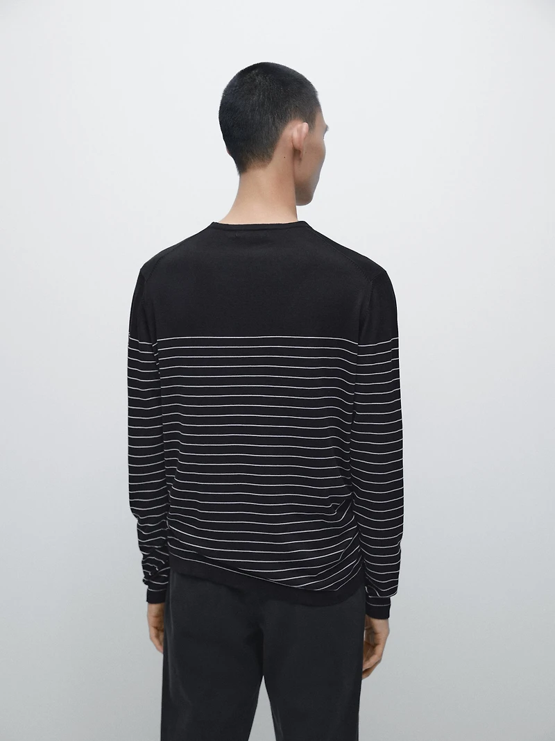 Pull col rond rayures