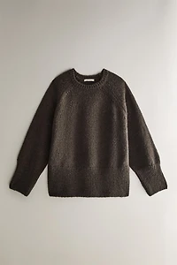 KNIT SWEATER