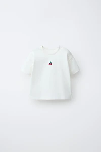 LOT DE DEUX T-SHIRTS FRUITS