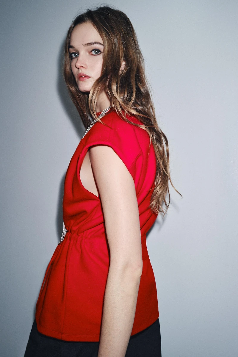 GILET DOUX AVEC CORDONS