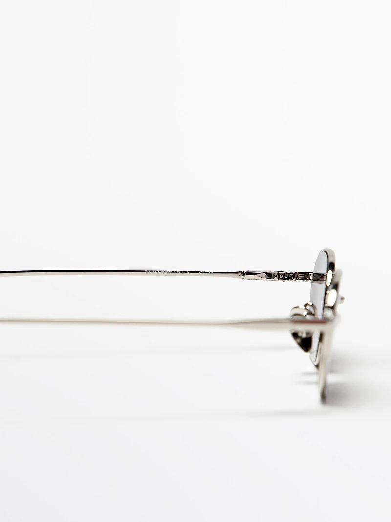 Hexagonal metal sunglasses