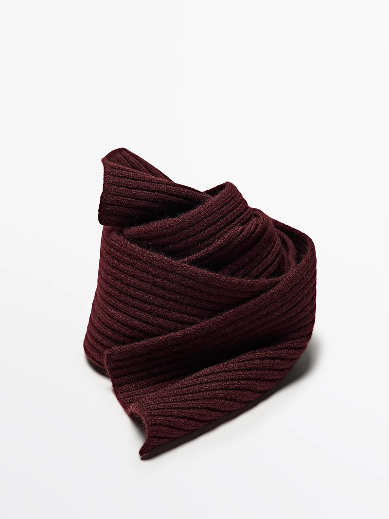 Écharpe fine en tissu côtelé