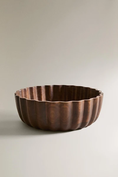 SCALLOPED SALAD BOWL