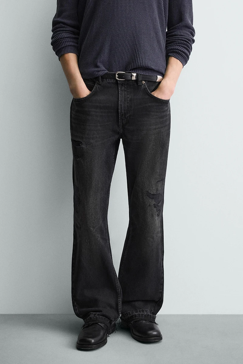RIPPED FLARE FIT JEANS