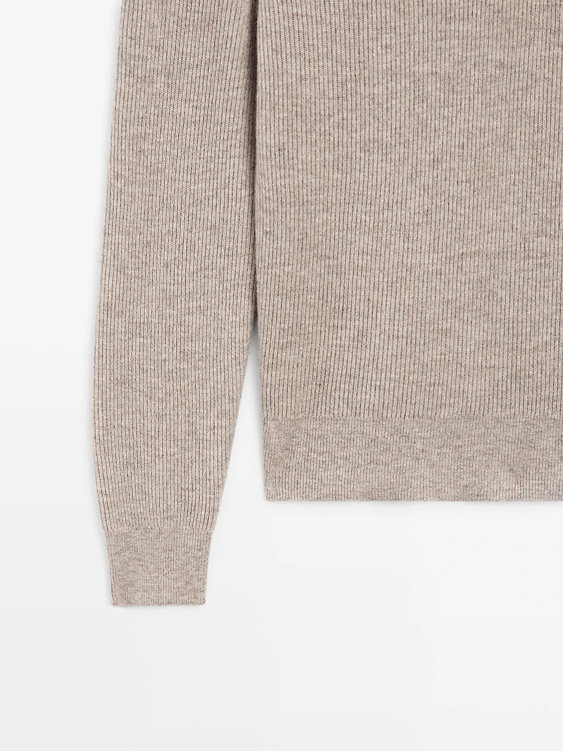 Mock neck knit sweater with zip