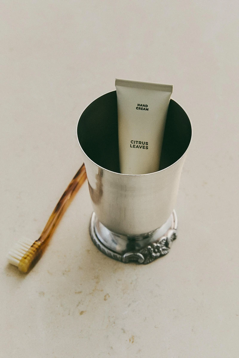 METAL TOOTHBRUSH TUMBLER