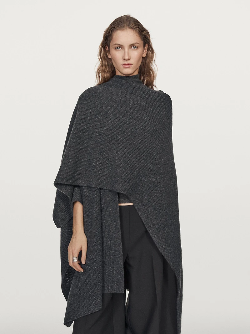 Knit 100% cashmere cape