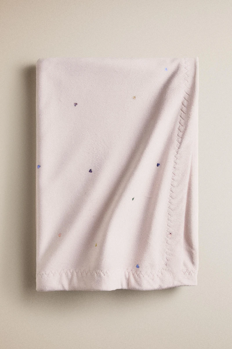 KIDS' HEART PRINT BLANKET