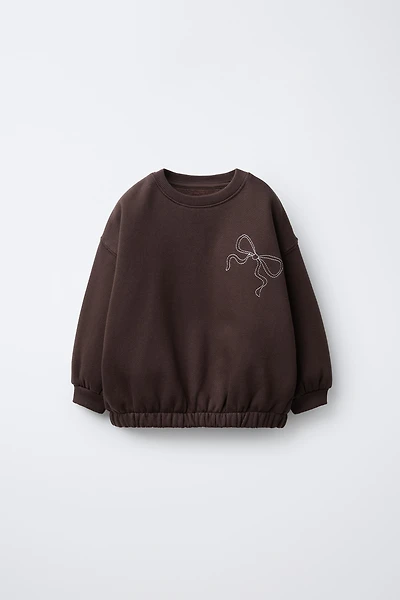 CONTRAST EMBROIDERED SWEATSHIRT