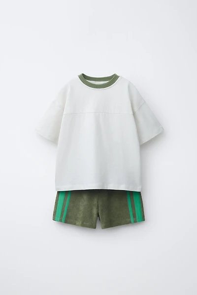 PLAIN T-SHIRT AND TOWEL EFFECT SHORTS SET