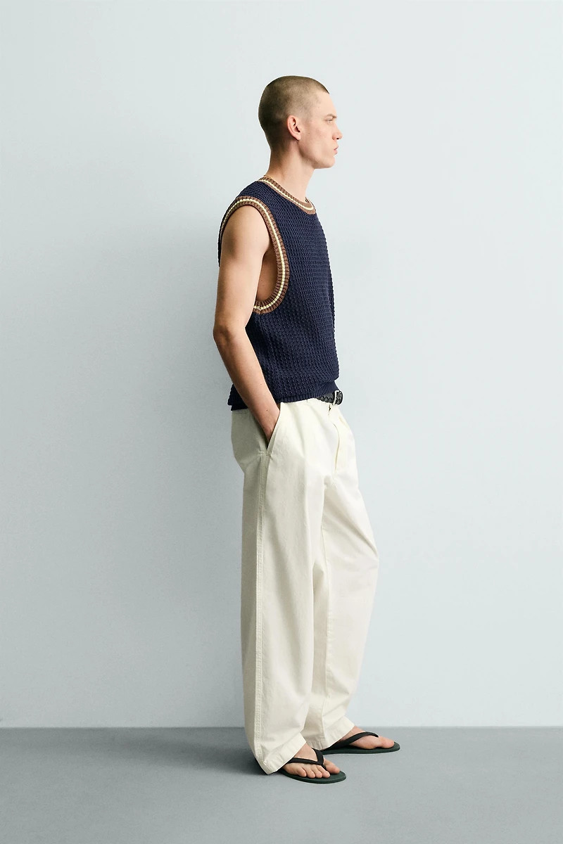 CONTRAST RIB KNIT VEST