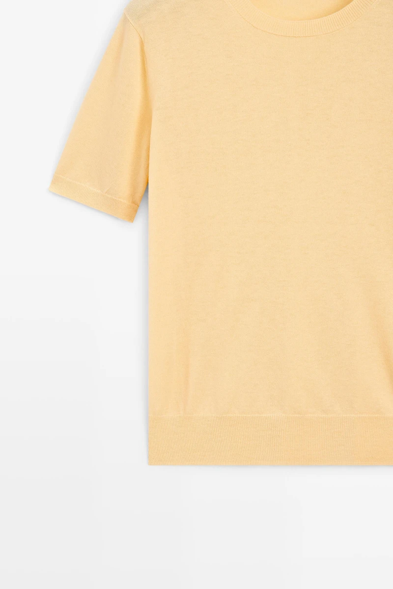 Short-sleeve fine-knit sweater