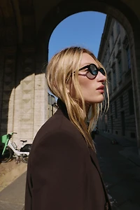 VESTE À BOUTONNAGE CROISÉ AVEC ÉPAULETTES