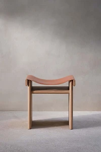 STOOL 02