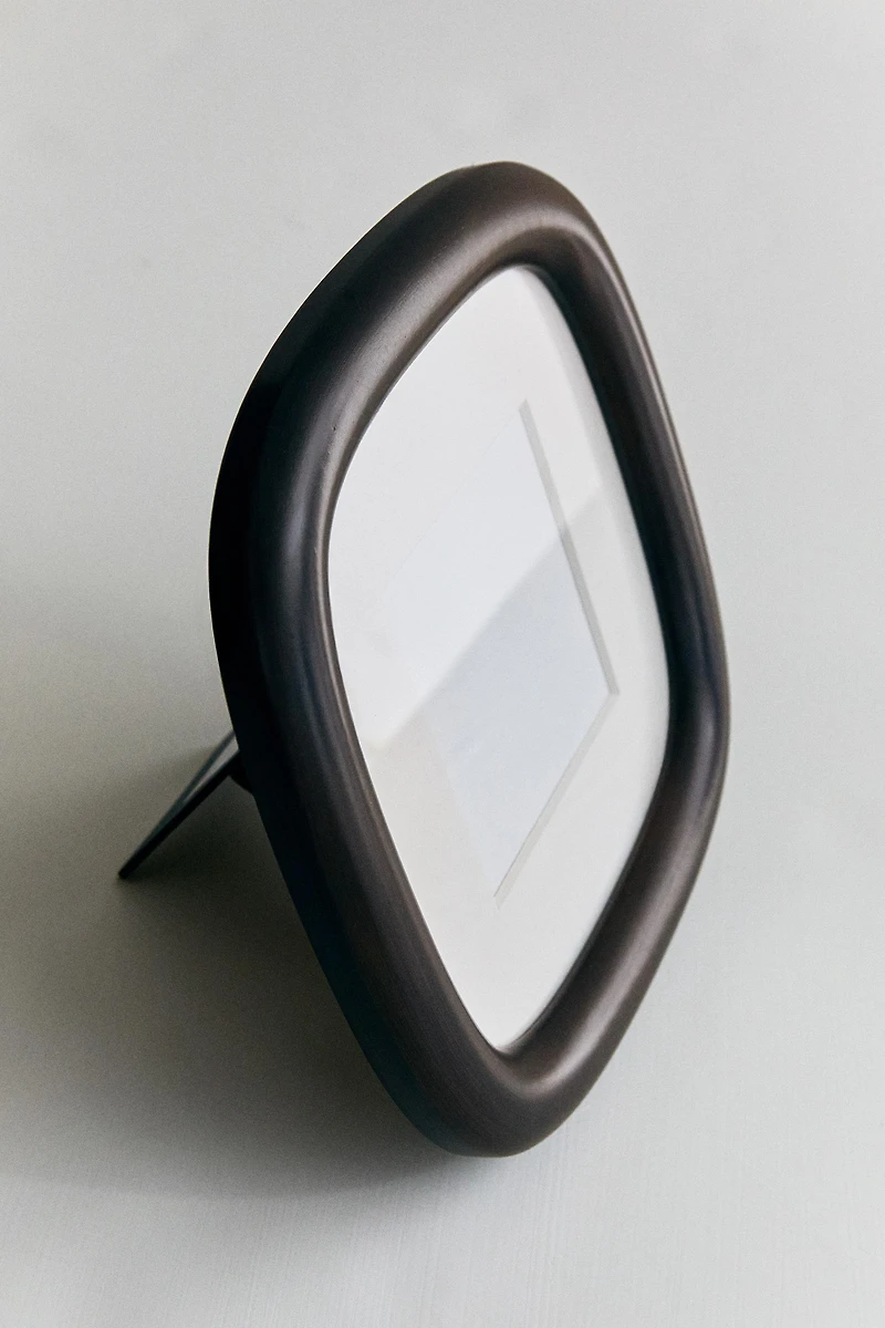 OVAL WOODEN PICTURE FRAME