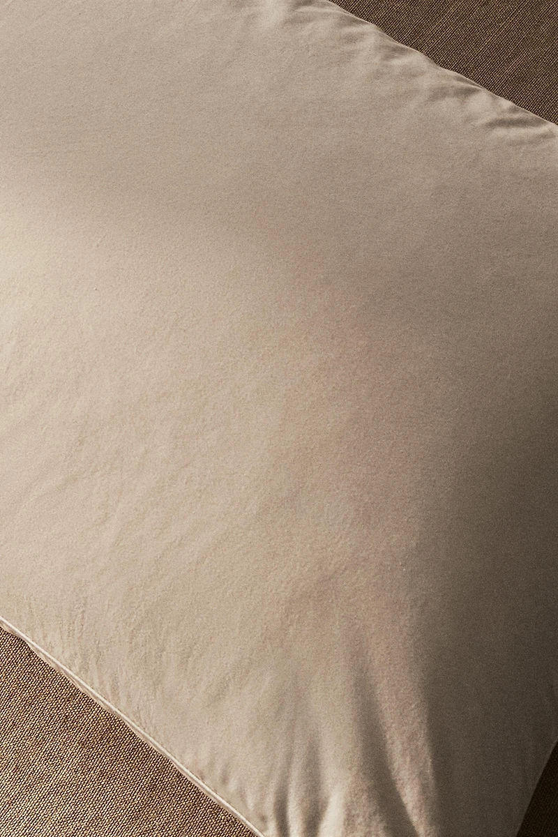 FEATHER PILLOW