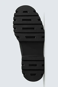 CHAUSSURES EN CUIR AVEC ATTACHES