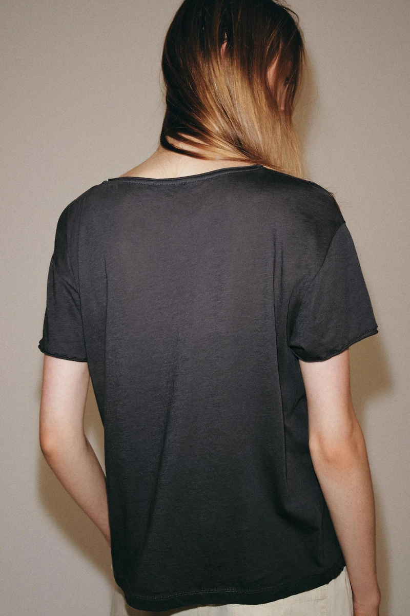 COTTON POCKET T-SHIRT