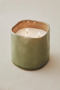 (430 G) MUSKY PETALS SCENTED CANDLE