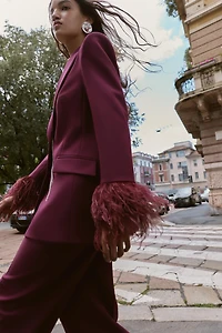 FEATHER CUFF BLAZER