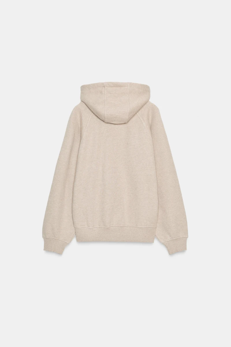 HOODED SWEATSHIRT