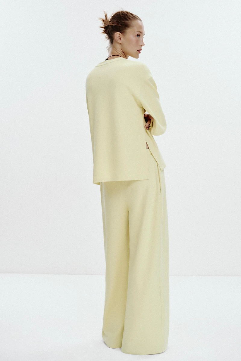 INTERLOCK SLIT T-SHIRT