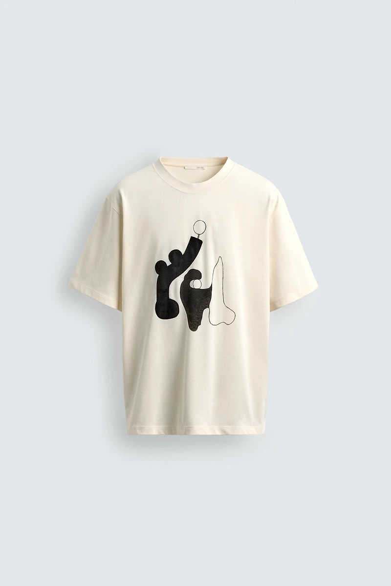 CONTRAST GRAPHIC T-SHIRT