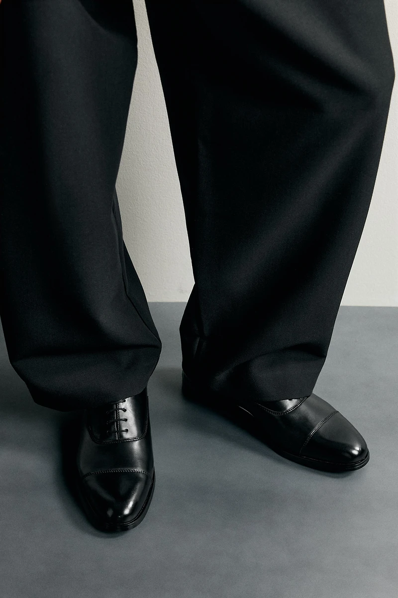 DRESS SHOES
