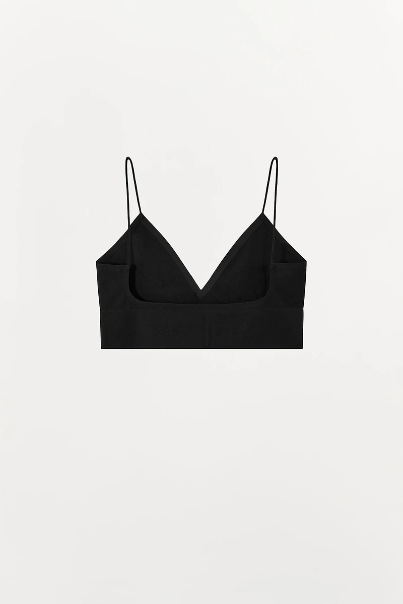 SEAMLESS TRIANGLE BRALETTE