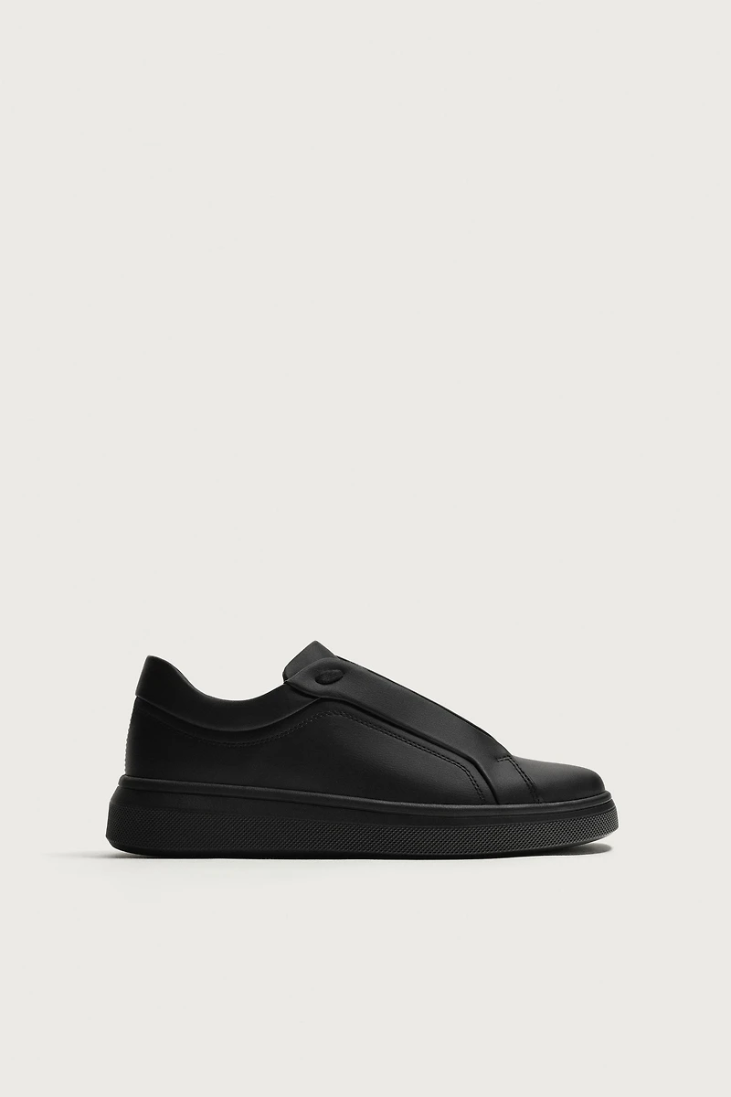 CHUNKY SNEAKERS