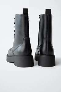 LACED BOOTS
