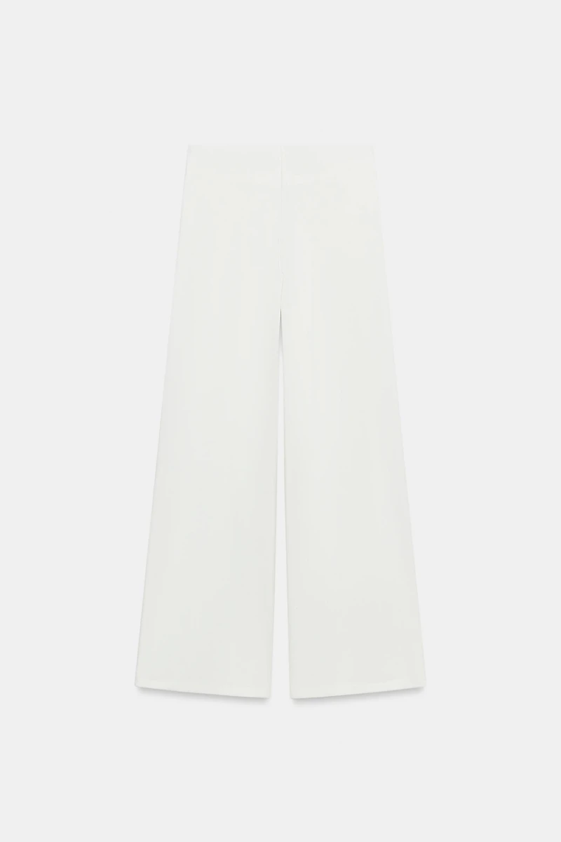 PANTALON DROIT EN PIQUÉ AVEC BOUTONS