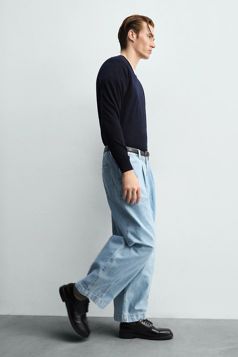 PLEATED WIDE FIT DENIM CHINO PANTS