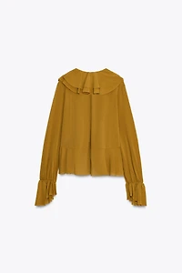 FLOWY RUFFLED TOP