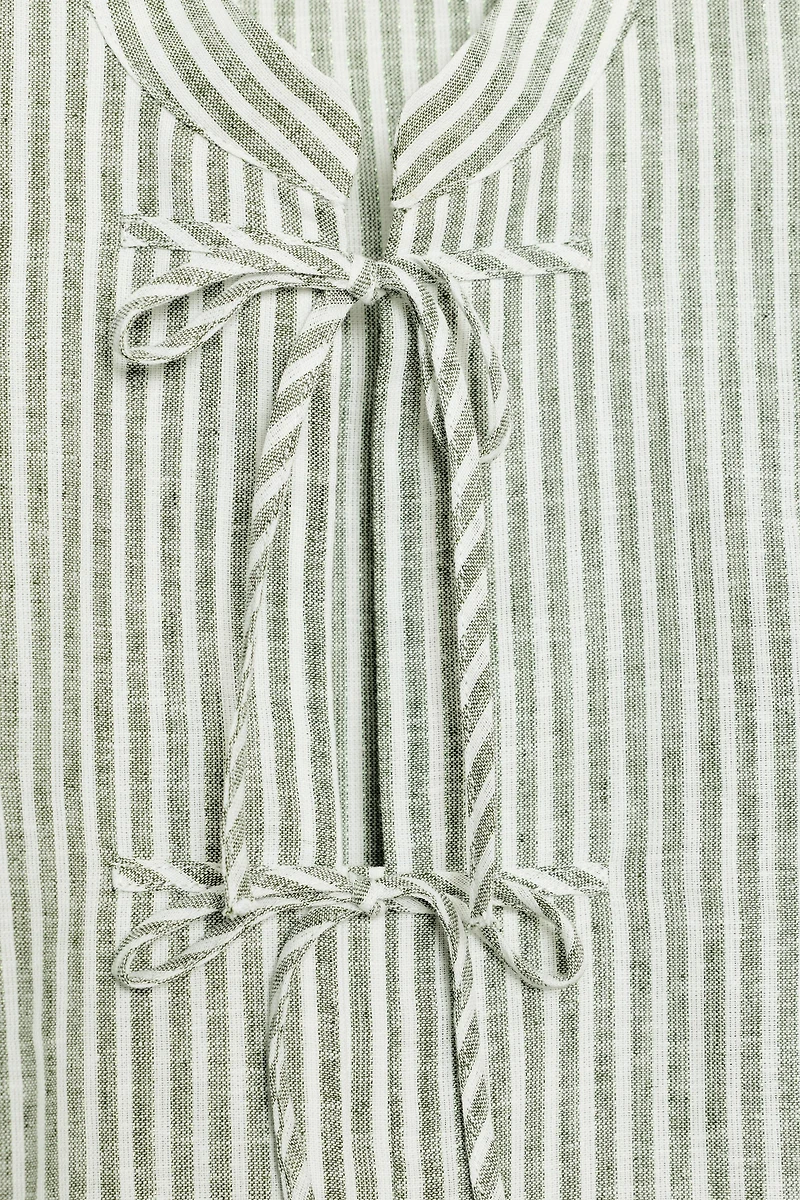 STRIPED METALLIC THREAD TIE TOP