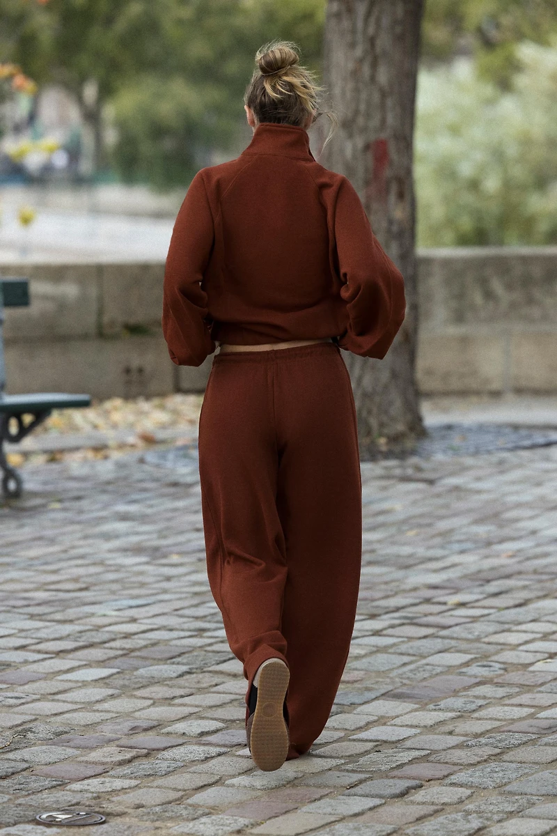 SOFT ZIP SWEATSHIRT